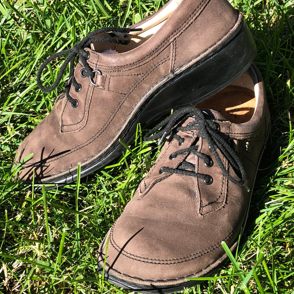 Finn Comfort Brown Nubuck Lace Up 38D